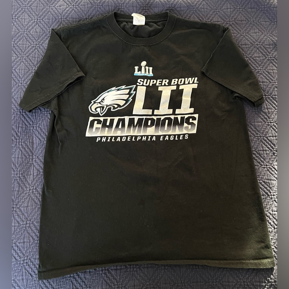 🦅 Gildan Black Super Bowl LII Champions Kids T-shirt Size L